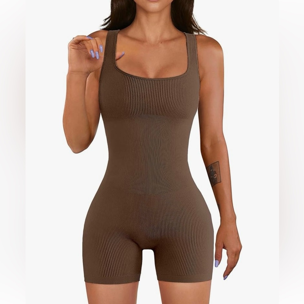 Brown Ribbed Nylon Aligned Square Neck Bodysuit 4.5” Romper Size Small.